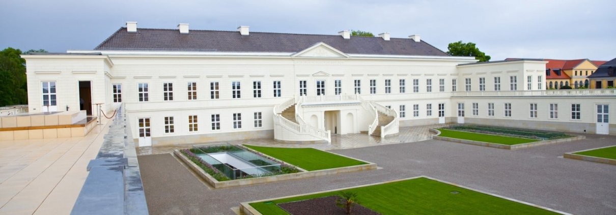 Impressionen vom schönen Schloss Herrenhausen in den Herrenhäser Gärten, Hannover