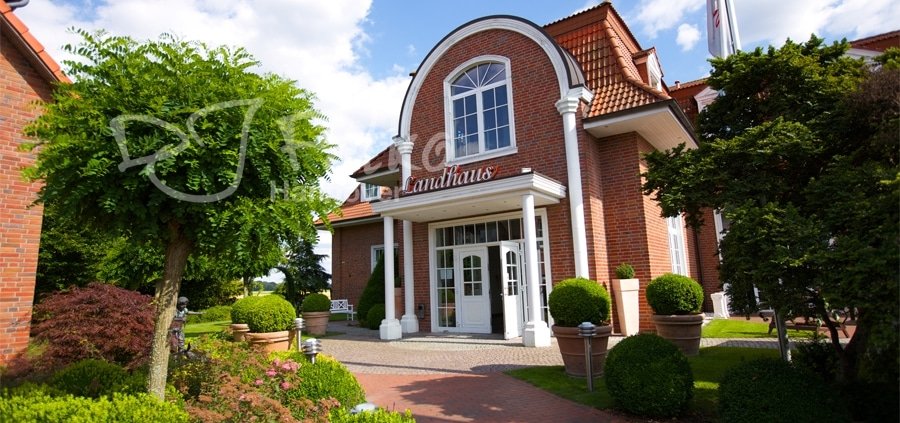 Haupteingang des Landhaus im Hotel Hennies Hannover Isernhagen