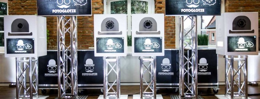 Fotoglotze eine mobile Fotobox Photobooth ecke mit DJ Falko für die Hochzeit in Hannover buchen_46