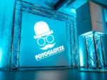Fotoglotze eine mobile Fotobox Photobooth ecke mit DJ Falko für die Hochzeit in Hannover buchen_48